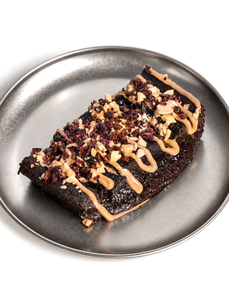 Brownie de miso y cacahuete